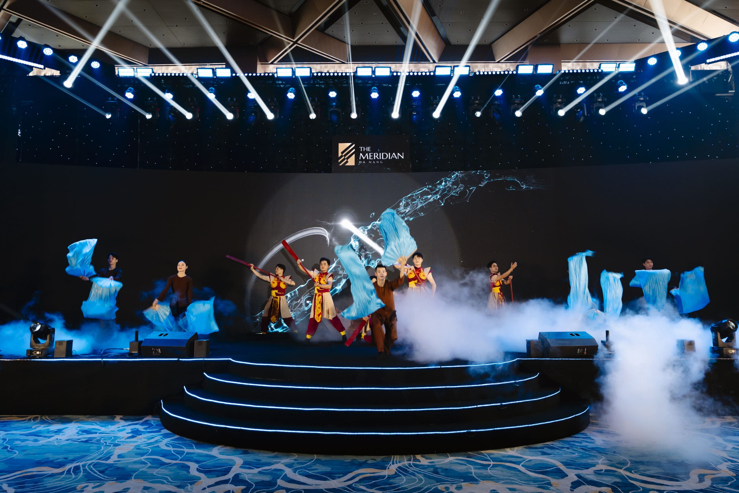 The Meridian ra mắt tại Đà Nẵng: “Siêu du thuyền” kiến trúc kiêu hãnh vươn mình bên sông Hàn 2 C1.3 scaled