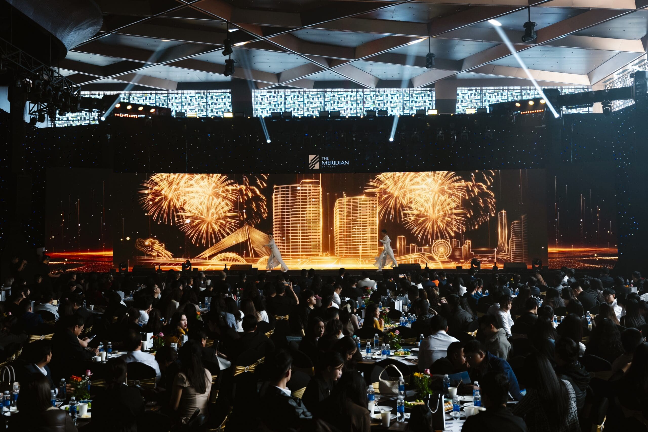 The Meridian ra mắt tại Đà Nẵng: “Siêu du thuyền” kiến trúc kiêu hãnh vươn mình bên sông Hàn 4 C2.12 scaled