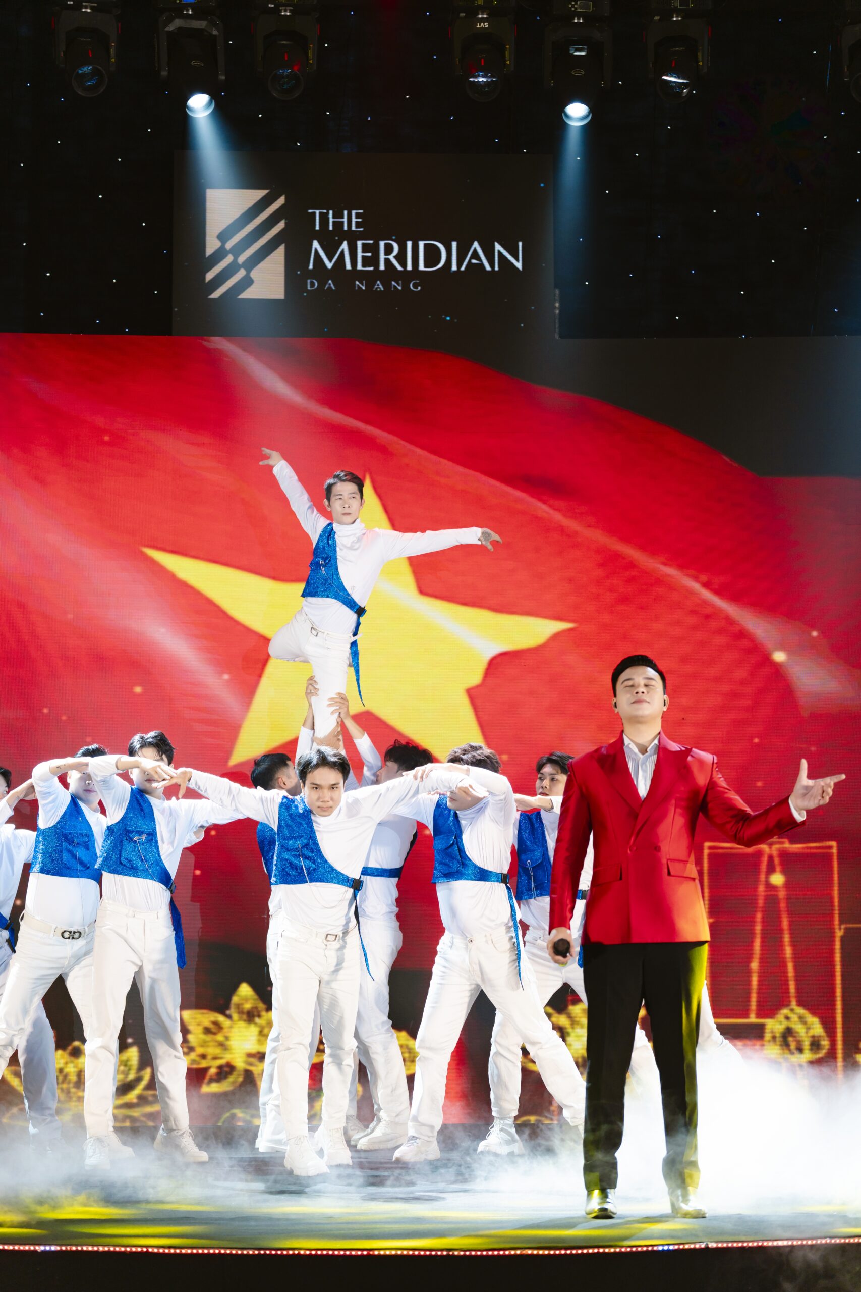 The Meridian ra mắt tại Đà Nẵng: “Siêu du thuyền” kiến trúc kiêu hãnh vươn mình bên sông Hàn 7 MCM 05895 scaled
