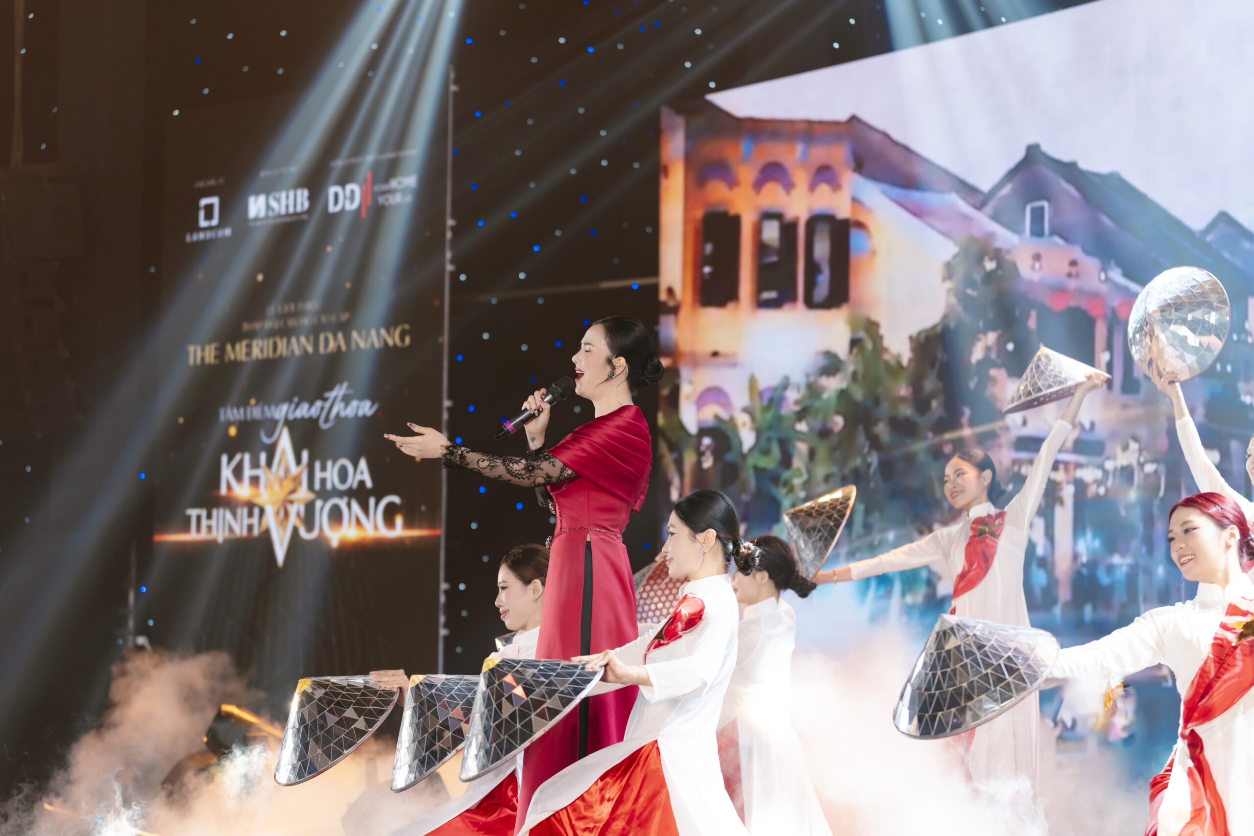 The Meridian ra mắt tại Đà Nẵng: “Siêu du thuyền” kiến trúc kiêu hãnh vươn mình bên sông Hàn 8 MCM 05992 scaled