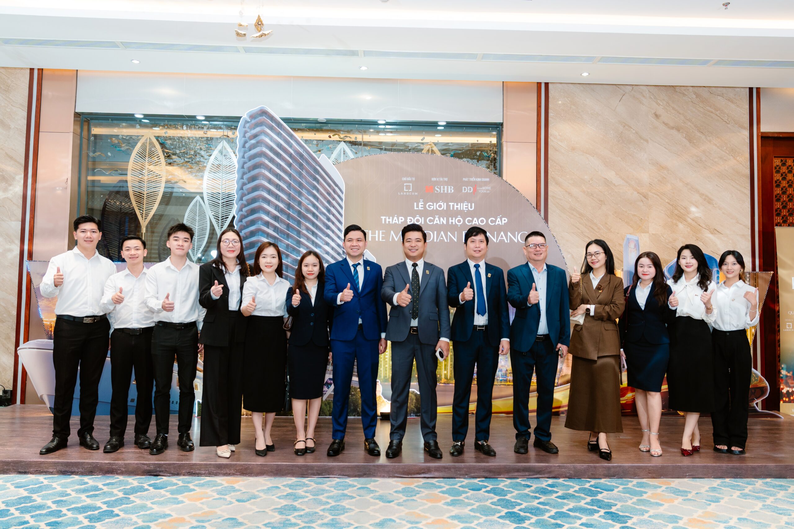 The Meridian ra mắt tại Đà Nẵng: “Siêu du thuyền” kiến trúc kiêu hãnh vươn mình bên sông Hàn 1 VAN03734 scaled