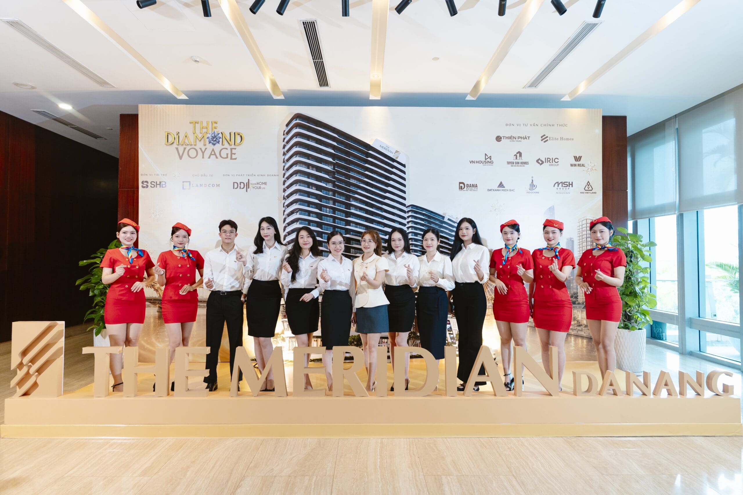 không khí check-in phủ kín sự kiện